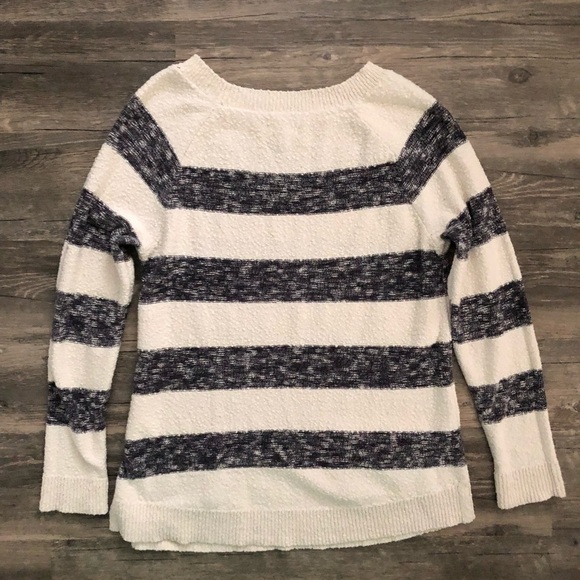Lou & Grey Ivory /Navy Stripe Knit Sweater Texture - Picture 5 of 10